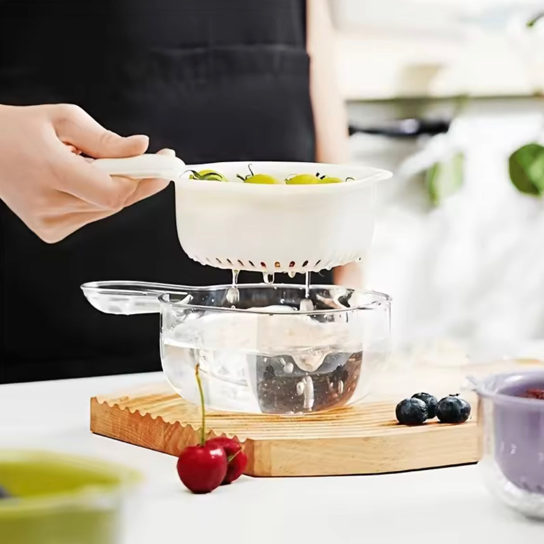 Cute Duck Mini Fruit and Vegetable Drain Basket with Handle