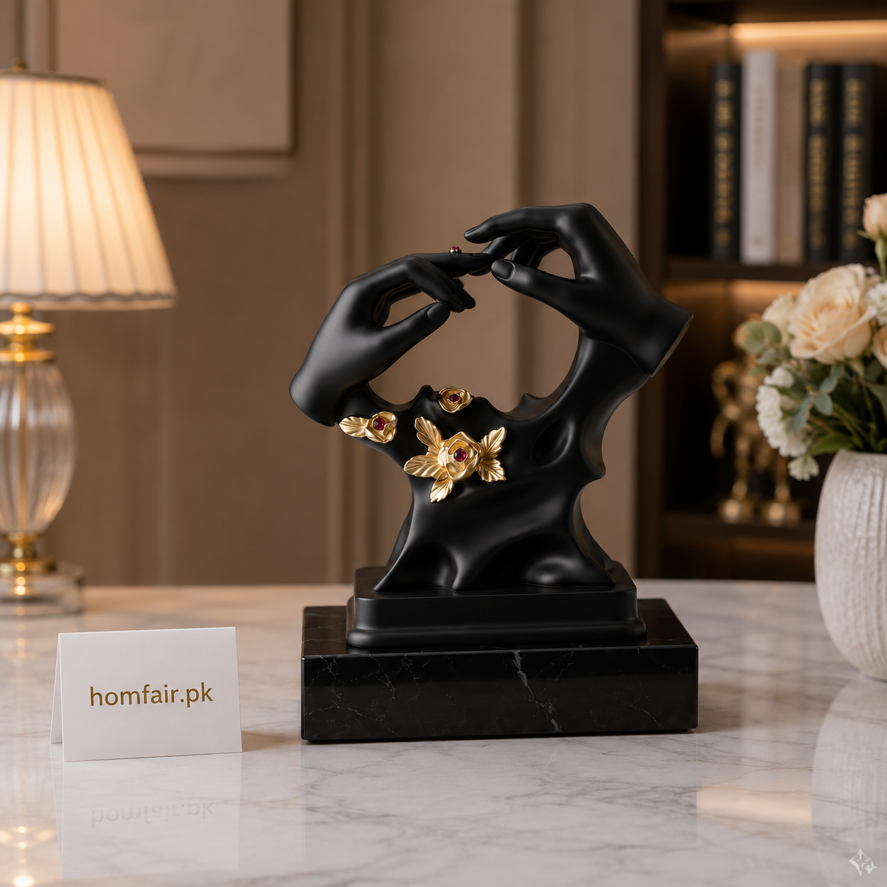 Luxury Fiber Abstract Couple Hands Sculpture – Modern Black & Gold Home Decor Statue