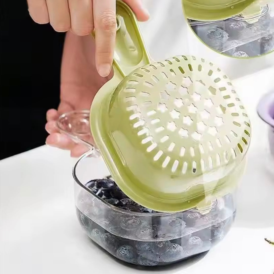 Cute Duck Mini Fruit and Vegetable Drain Basket with Handle