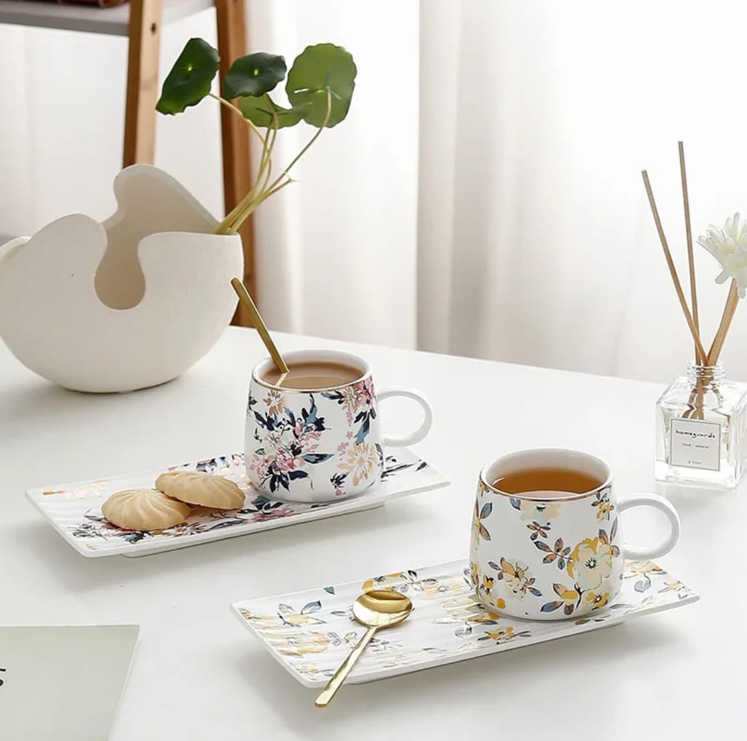 Luxury Floral Ceramic Coffee Mug with Serving Tray – Premium Tea & Coffee Gift Set