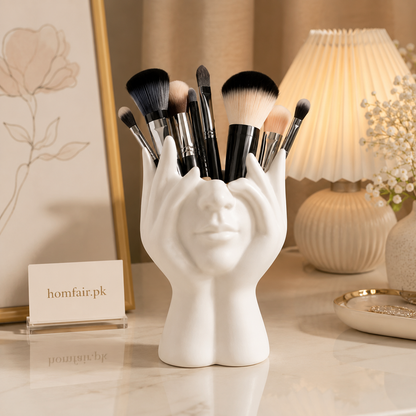 Modern Plastic Face Makeup Brush Holder & Decorative Plastic Organizer
