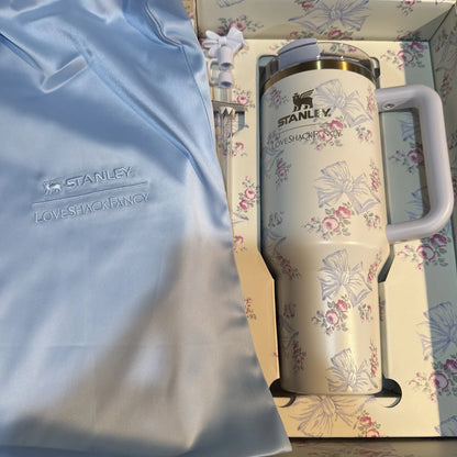Stanley x LoveShackFancy Holiday Quencher 40oz Rosa Beaux Blue Gift Box