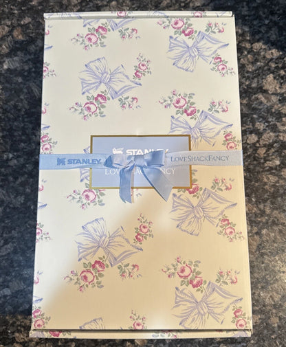 Stanley x LoveShackFancy Holiday Quencher 40oz Rosa Beaux Blue Gift Box